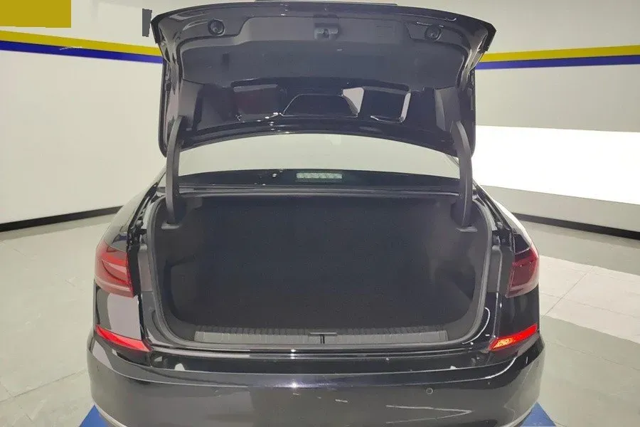 2025 Volkswagen Passat 2.0T 186HP L4 7DCT,autocango,china used car exporter,china ev exporter,chinese used car exporter,chinese used ev exporter