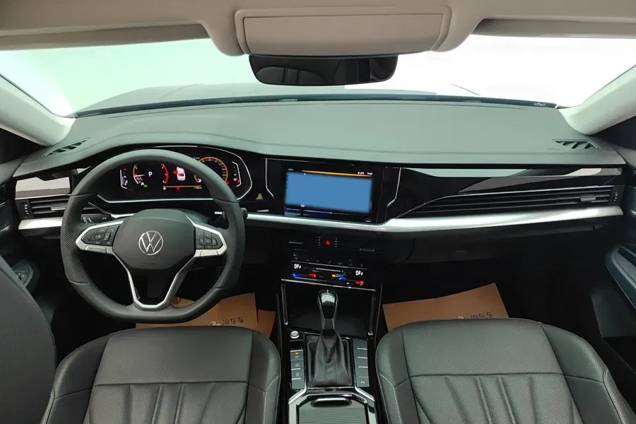 2025 Volkswagen Passat 2.0T 186HP L4 7DCT,autocango,china used car exporter,china ev exporter,chinese used car exporter,chinese used ev exporter