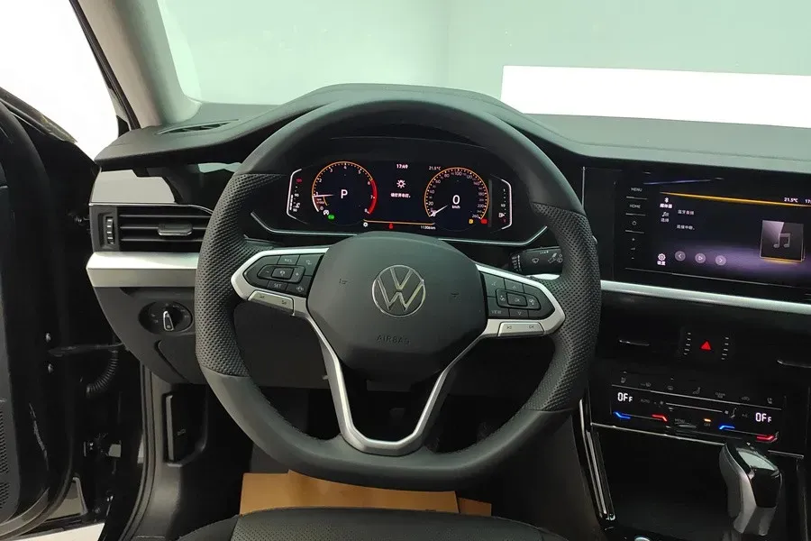 2025 Volkswagen Passat 2.0T 186HP L4 7DCT,autocango,china used car exporter,china ev exporter,chinese used car exporter,chinese used ev exporter