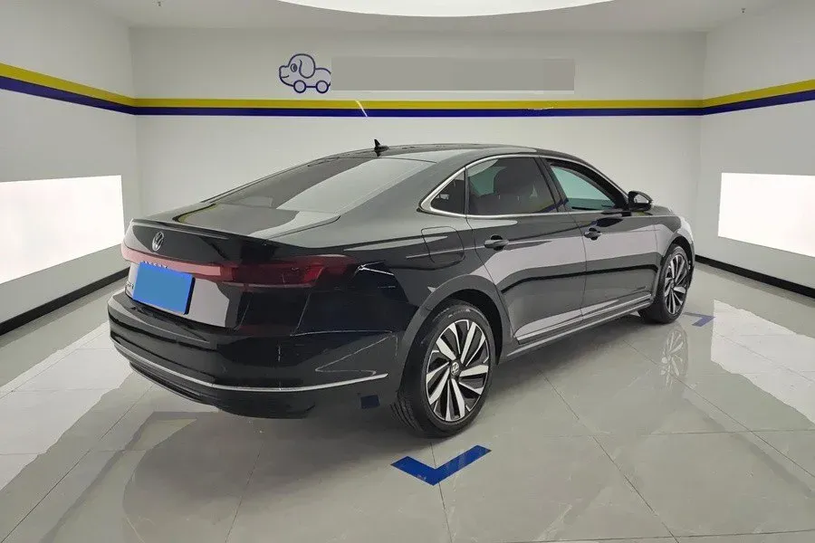 2025 Volkswagen Passat 2.0T 186HP L4 7DCT,autocango,china used car exporter,china ev exporter,chinese used car exporter,chinese used ev exporter