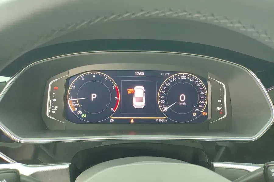 2025 Volkswagen Passat 2.0T 186HP L4 7DCT,autocango,china used car exporter,china ev exporter,chinese used car exporter,chinese used ev exporter