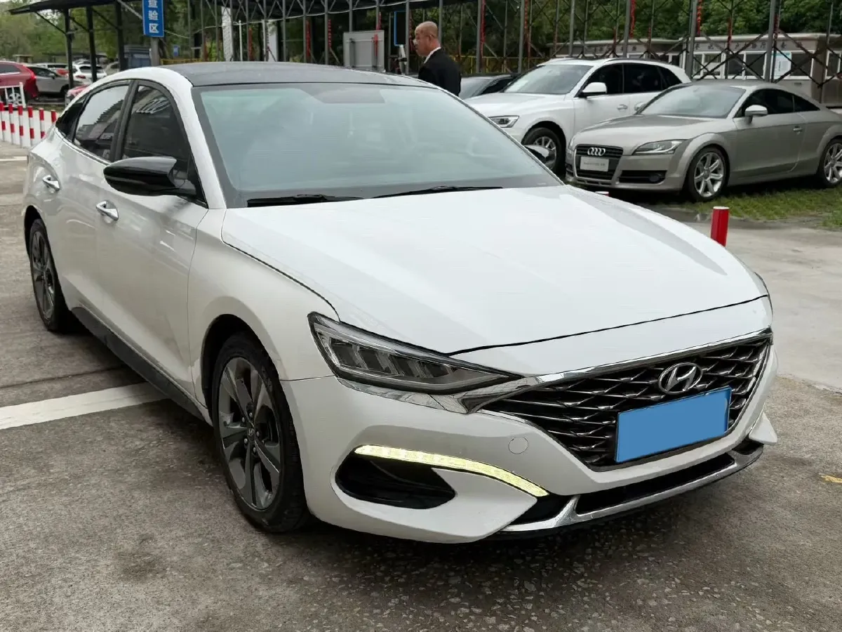 2019 Hyundai La Festa 1.6T 190HP L4 7DCT,autocango,china used car exporter,china ev exporter,chinese used car exporter,chinese used ev exporter