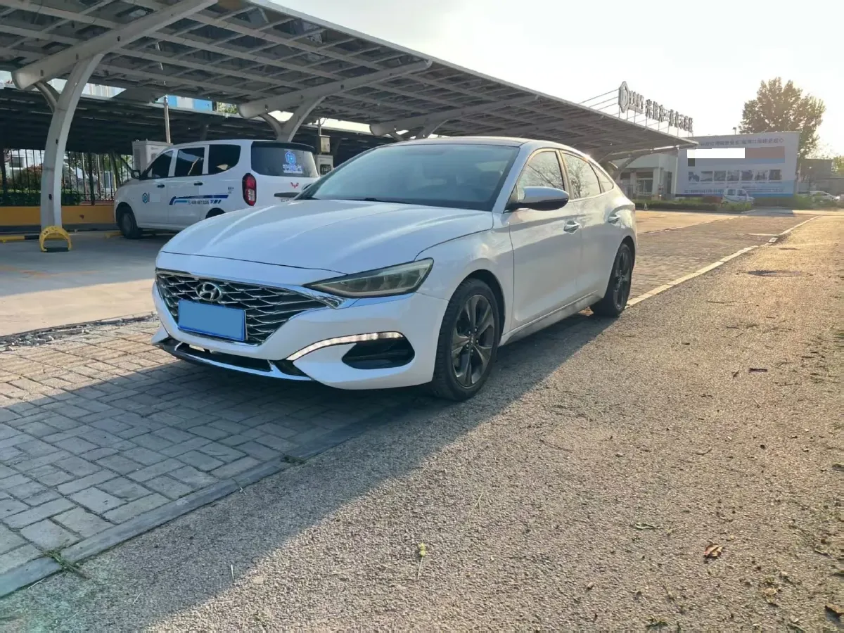 2019 Hyundai La Festa 1.6T 204HP L4 7DCT,autocango,china used car exporter,china ev exporter,chinese used car exporter,chinese used ev exporter