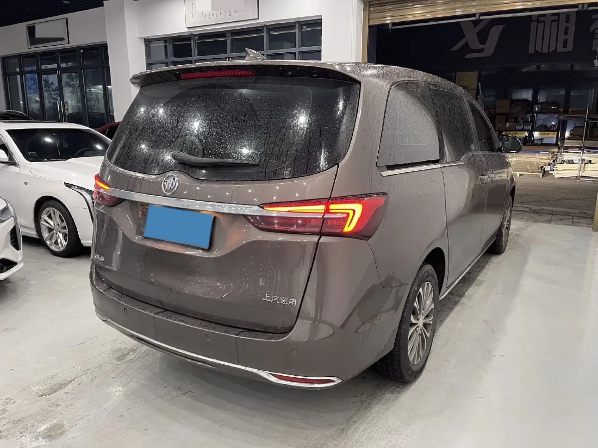 2023 Buick GL8 2.0T 237HP L4 9AT,autocango,china used car exporter,china ev exporter,chinese used car exporter,chinese used ev exporter