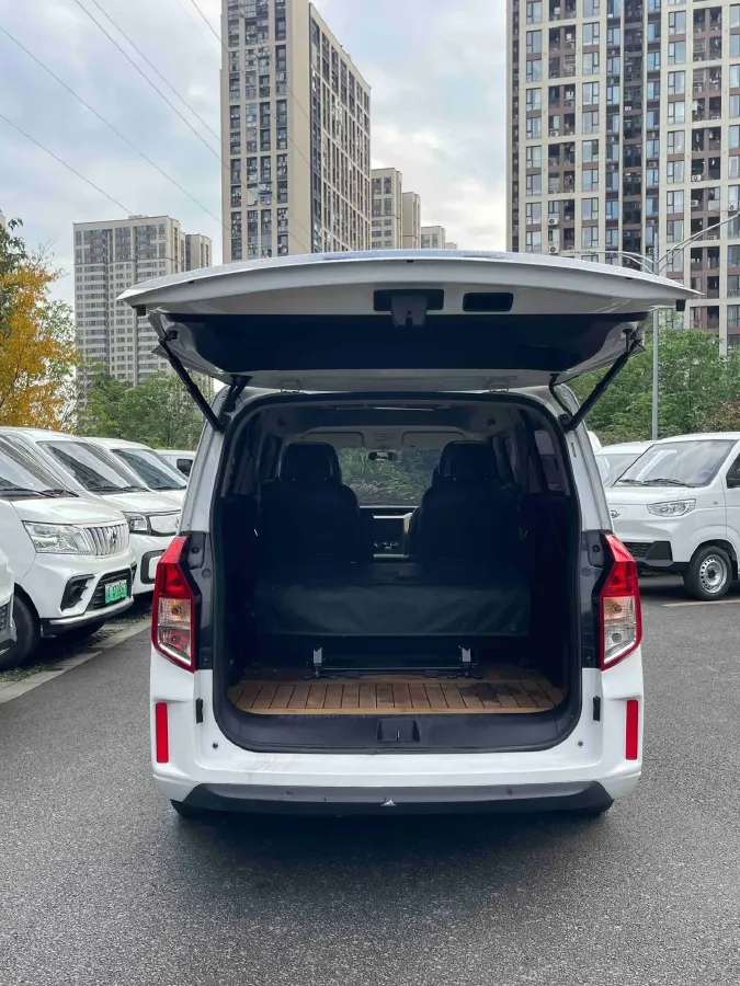 2021 WuLing ZhengChen 1.5T 147HP L4 6MT,autocango,china used car exporter,china ev exporter,chinese used car exporter,chinese used ev exporter