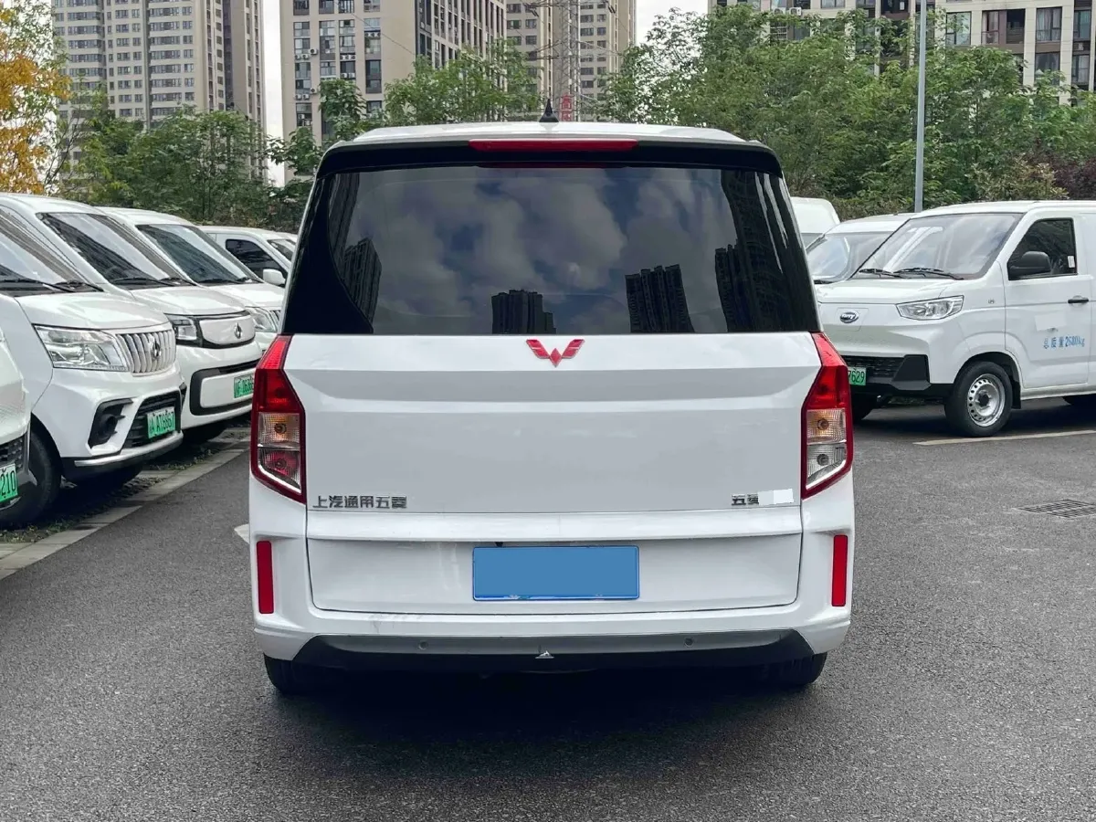 2021 WuLing ZhengChen 1.5T 147HP L4 6MT,autocango,china used car exporter,china ev exporter,chinese used car exporter,chinese used ev exporter