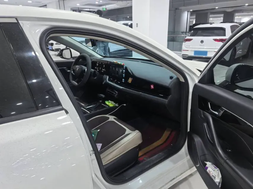 2022 Bestune B70 1.5T 169HP L4 7DCT,autocango,china used car exporter,china ev exporter,chinese used car exporter,chinese used ev exporter