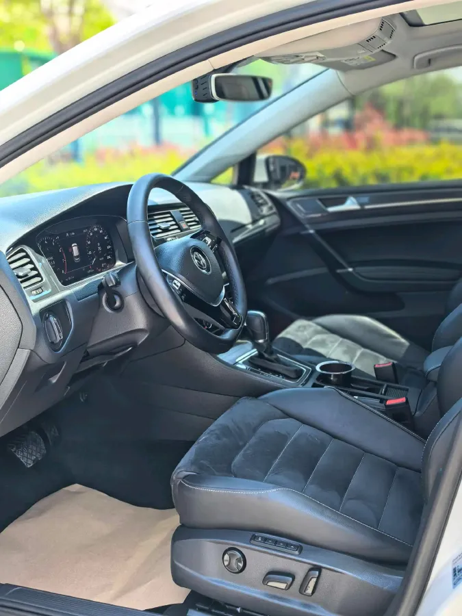 2020 Volkswagen Golf 1.4T 150HP L4 7DCT,autocango,china used car exporter,china ev exporter,chinese used car exporter,chinese used ev exporter