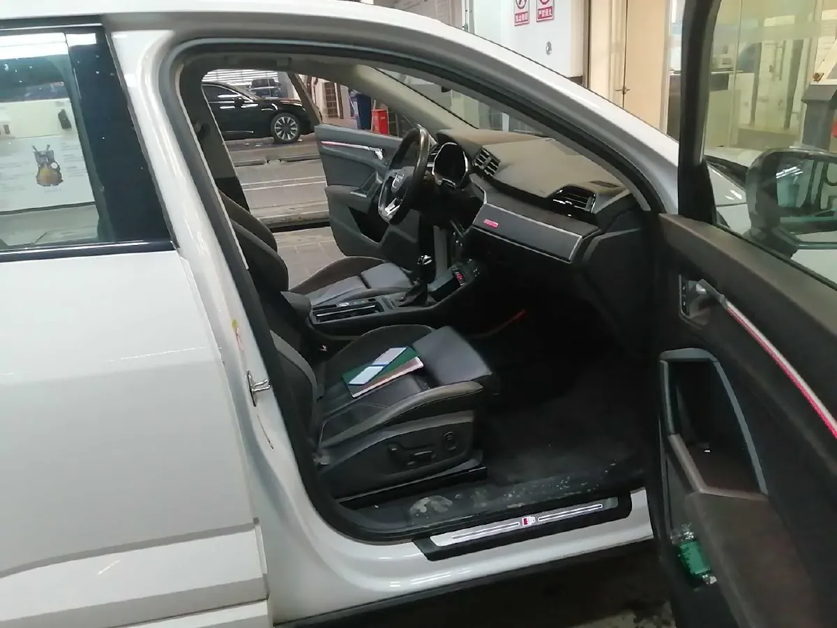 2023 Audi Q3 Sportback 2.0T 186HP L4 7DCT,autocango,china used car exporter,china ev exporter,chinese used car exporter,chinese used ev exporter