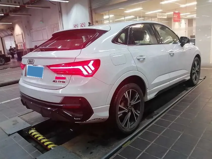 2023 Audi Q3 Sportback 2.0T 186HP L4 7DCT,autocango,china used car exporter,china ev exporter,chinese used car exporter,chinese used ev exporter