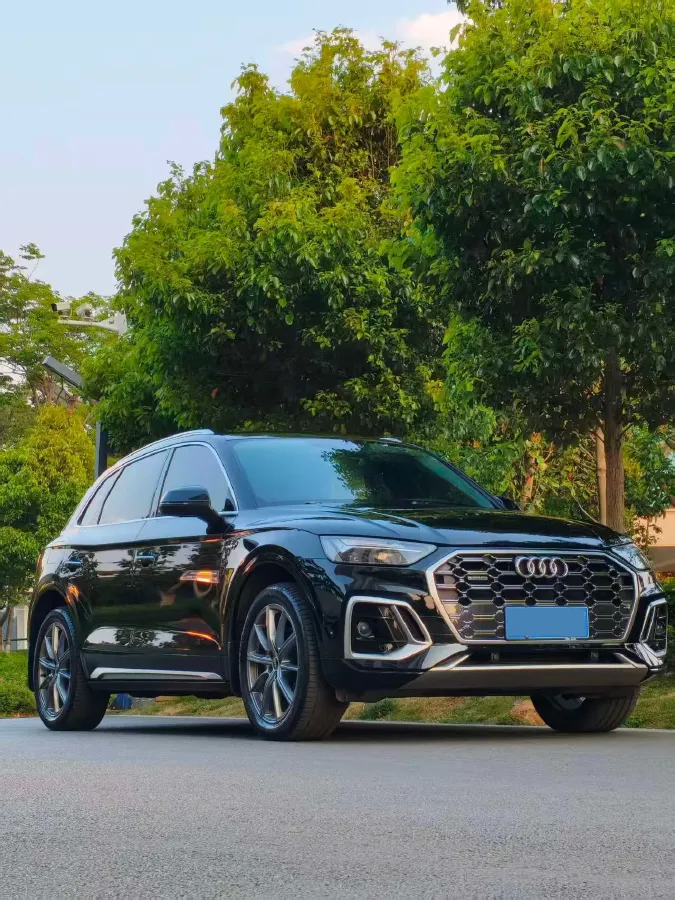 2022 Audi Q5L 2.0T 190HP L4 7DCT,autocango,china used car exporter,china ev exporter,chinese used car exporter,chinese used ev exporter