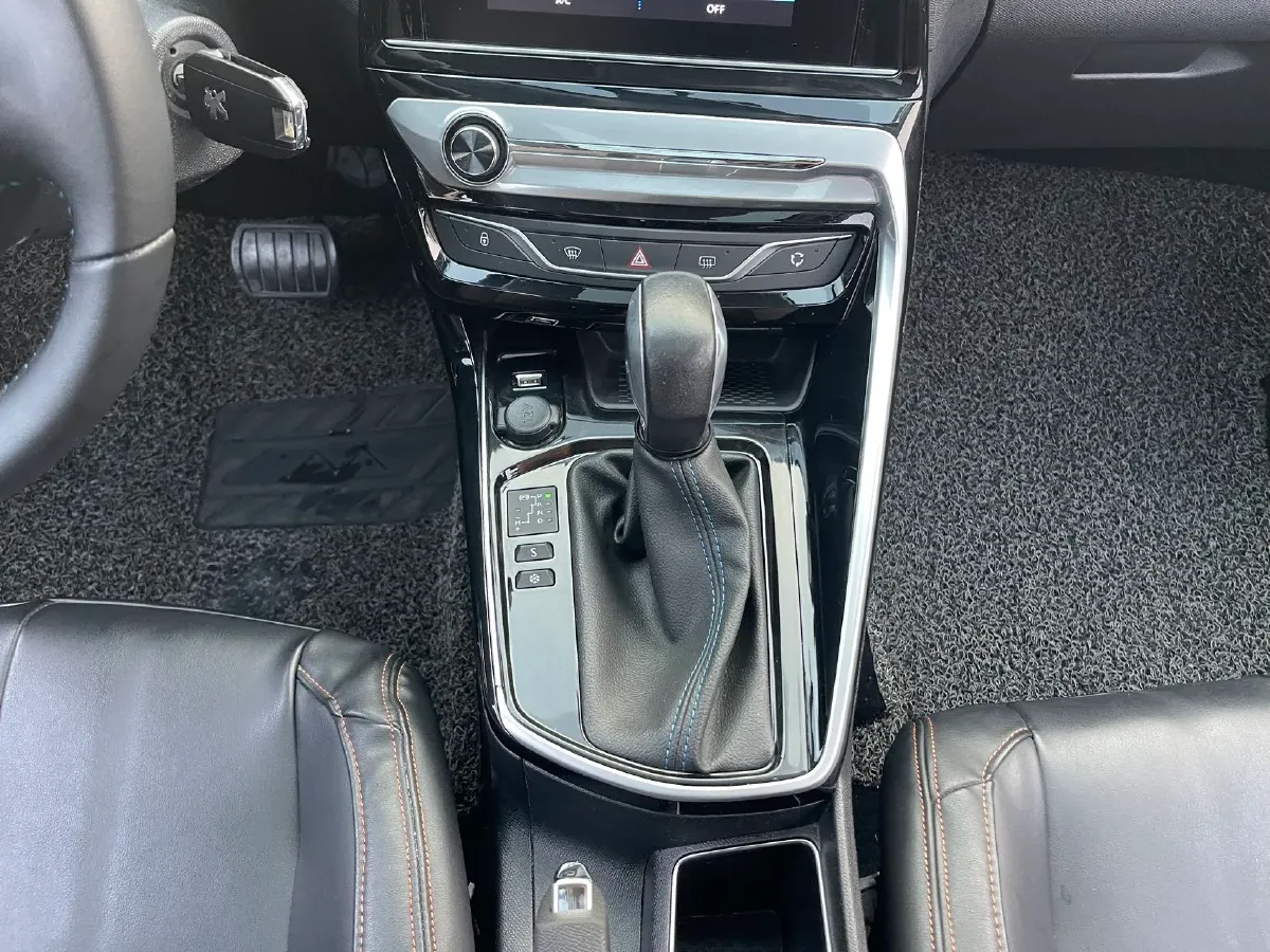 2018 Peugeot 308 1.6L 117HP L4 6AT,autocango,china used car exporter,china ev exporter,chinese used car exporter,chinese used ev exporter