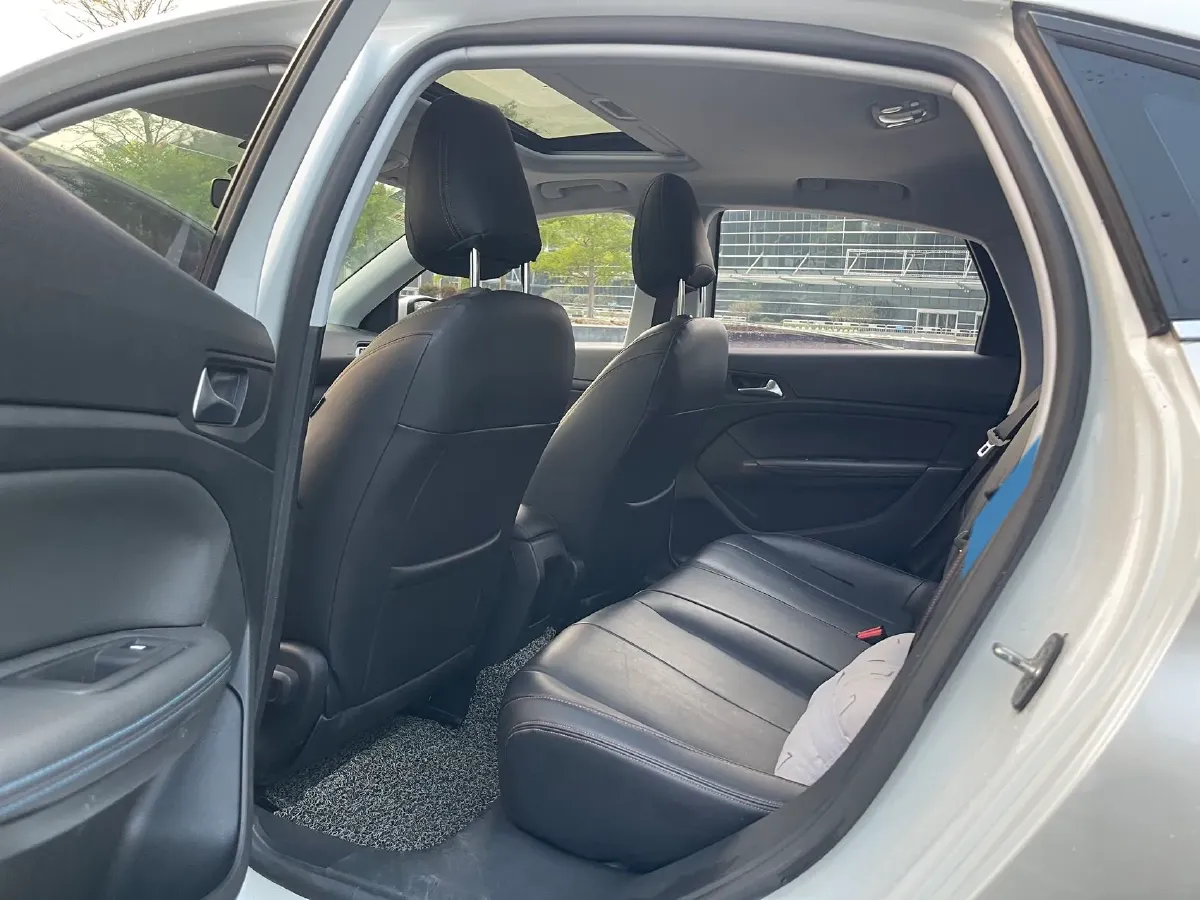 2018 Peugeot 308 1.6L 117HP L4 6AT,autocango,china used car exporter,china ev exporter,chinese used car exporter,chinese used ev exporter