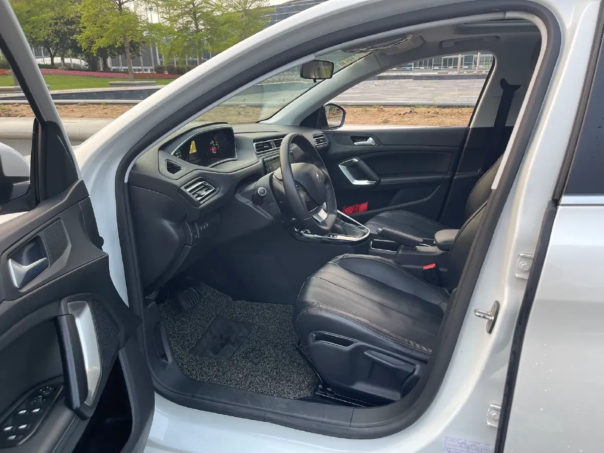 2018 Peugeot 308 1.6L 117HP L4 6AT,autocango,china used car exporter,china ev exporter,chinese used car exporter,chinese used ev exporter