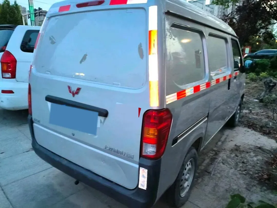 2023 WuLing ZhiGuang 1.5L 102HP L4 5MT,autocango,china used car exporter,china ev exporter,chinese used car exporter,chinese used ev exporter