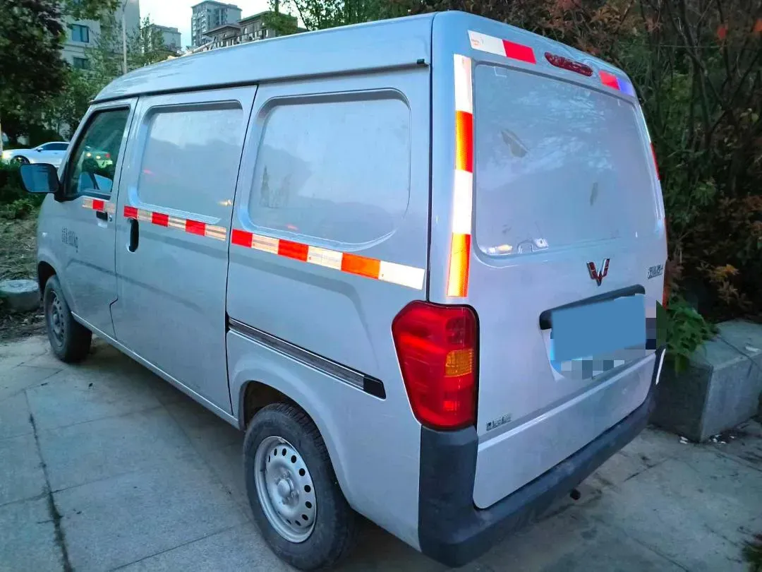 2023 WuLing ZhiGuang 1.5L 102HP L4 5MT,autocango,china used car exporter,china ev exporter,chinese used car exporter,chinese used ev exporter