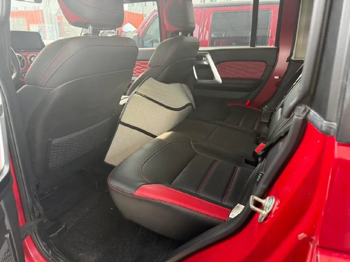 2022 Beijing BJ40 2.3T 231HP L4 6AT,autocango,china used car exporter,china ev exporter,chinese used car exporter,chinese used ev exporter