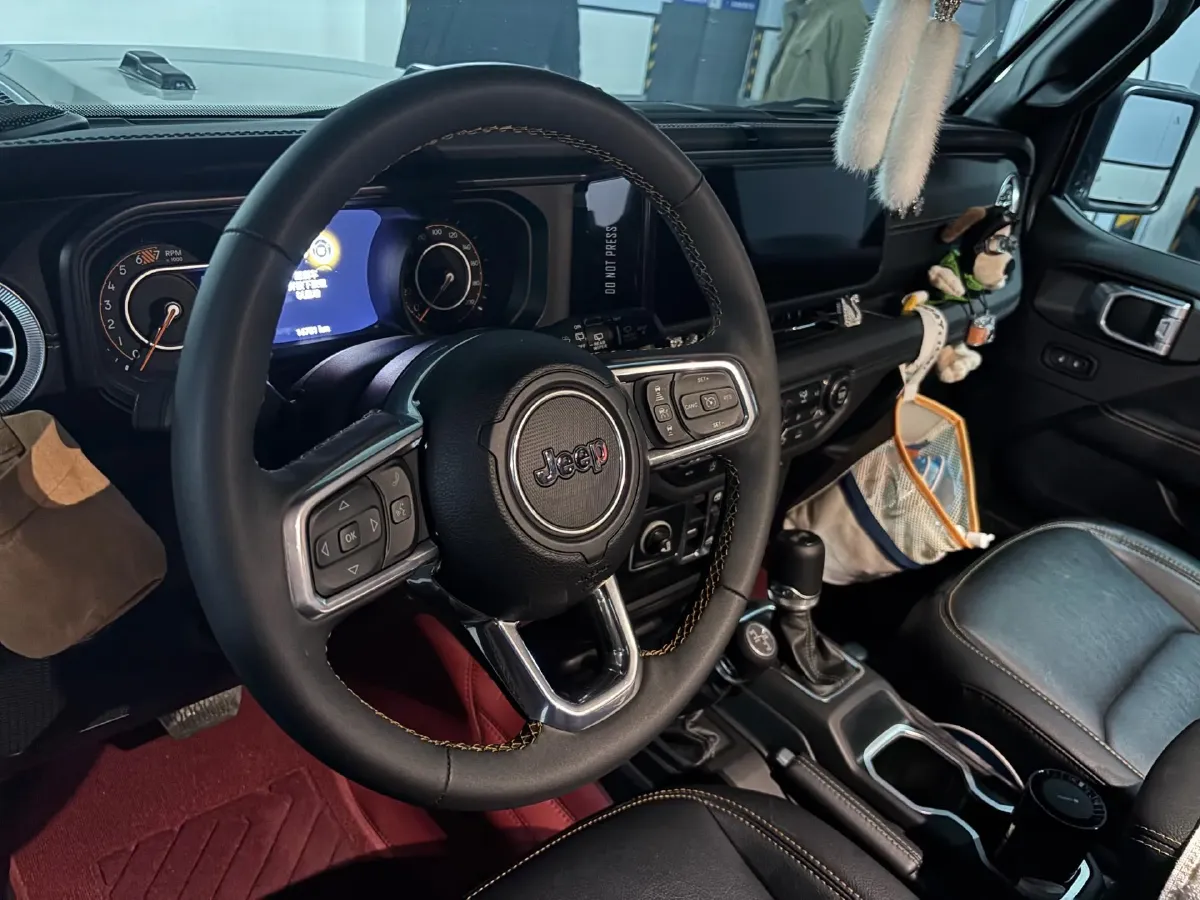 2024 Jeep Wrangler 2.0T 266HP L4 8AT,autocango,china used car exporter,china ev exporter,chinese used car exporter,chinese used ev exporter