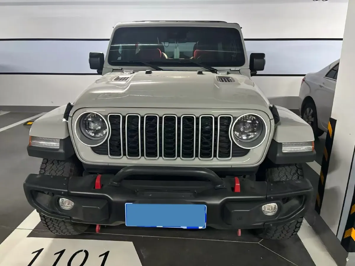 2024 Jeep Wrangler 2.0T 266HP L4 8AT,autocango,china used car exporter,china ev exporter,chinese used car exporter,chinese used ev exporter