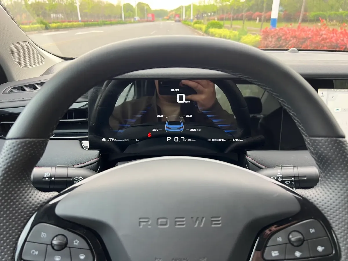 2023 Roewe i5 1.5L 129HP L4 CVT,autocango,china used car exporter,china ev exporter,chinese used car exporter,chinese used ev exporter