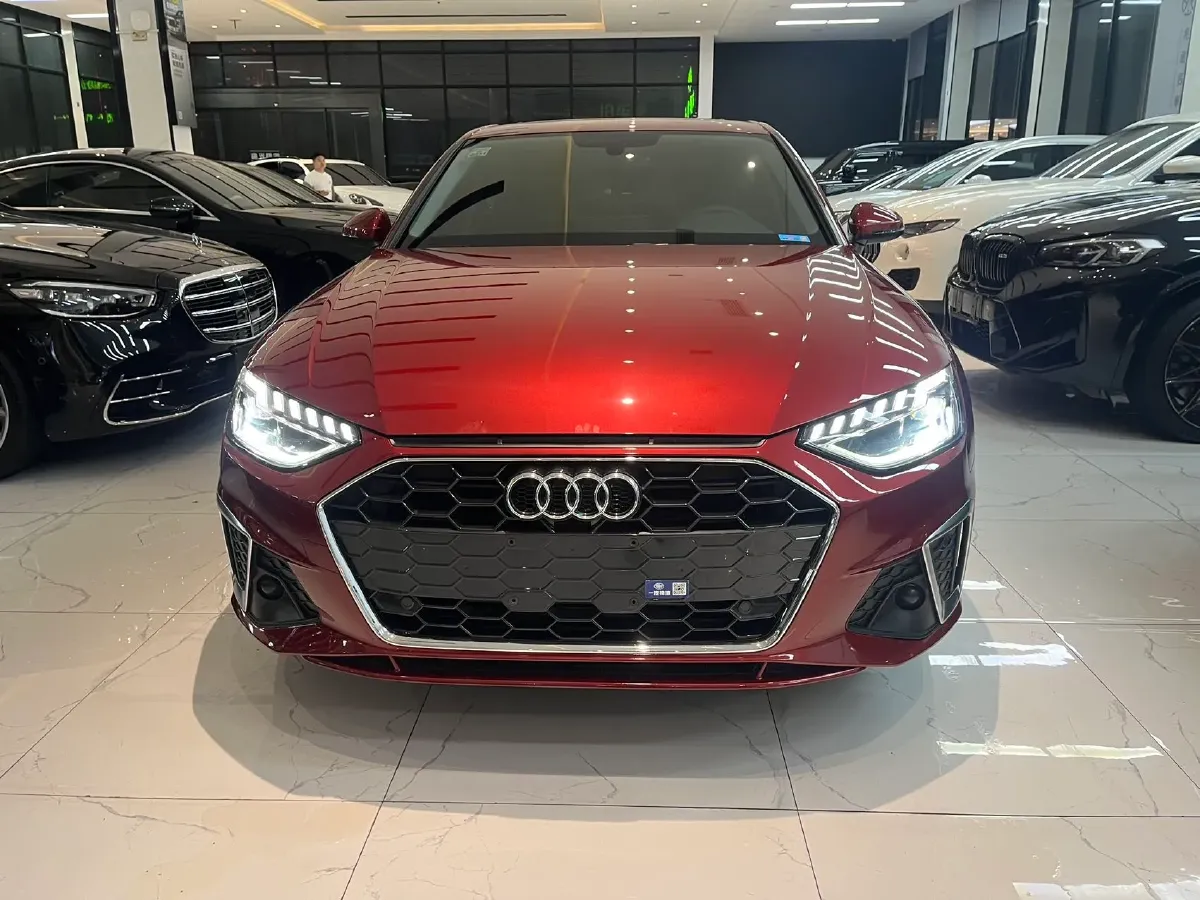 2020 Audi A4L 2.0T 190HP L4 7DCT,autocango,china used car exporter,china ev exporter,chinese used car exporter,chinese used ev exporter