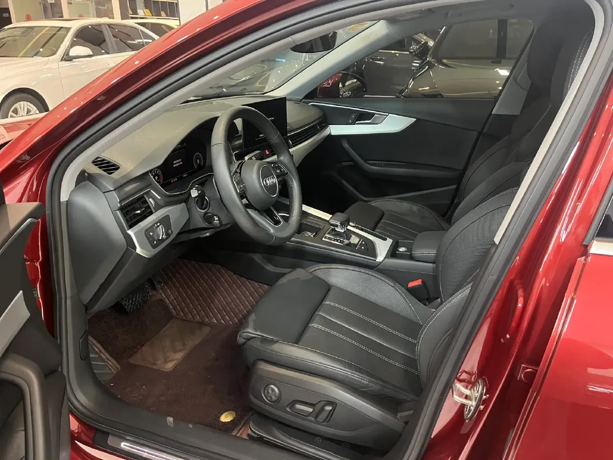 2020 Audi A4L 2.0T 190HP L4 7DCT,autocango,china used car exporter,china ev exporter,chinese used car exporter,chinese used ev exporter