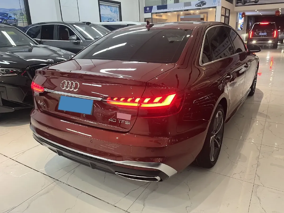 2020 Audi A4L 2.0T 190HP L4 7DCT,autocango,china used car exporter,china ev exporter,chinese used car exporter,chinese used ev exporter