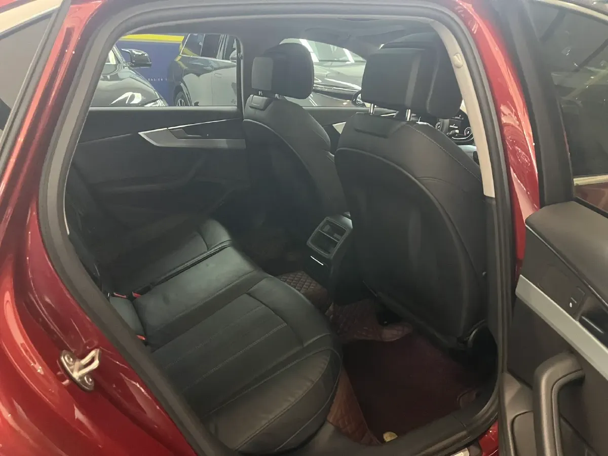 2020 Audi A4L 2.0T 190HP L4 7DCT,autocango,china used car exporter,china ev exporter,chinese used car exporter,chinese used ev exporter