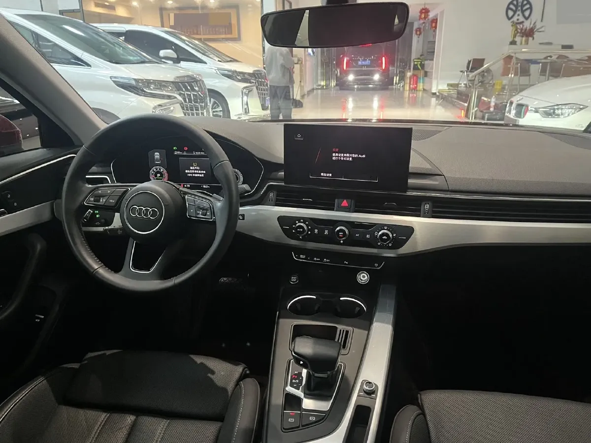 2020 Audi A4L 2.0T 190HP L4 7DCT,autocango,china used car exporter,china ev exporter,chinese used car exporter,chinese used ev exporter