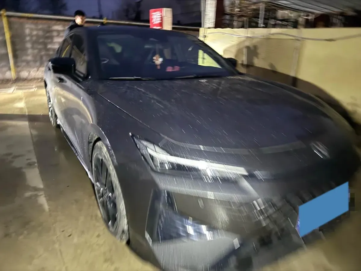 2024 ChangAn UNI-V 1.5T 188HP L4 7DCT,autocango,china used car exporter,china ev exporter,chinese used car exporter,chinese used ev exporter