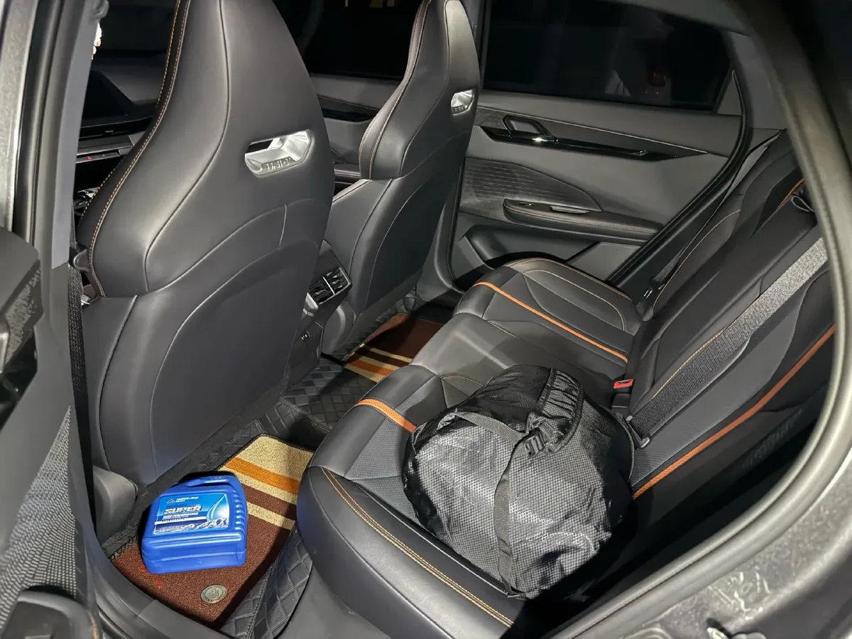 2024 ChangAn UNI-V 1.5T 188HP L4 7DCT,autocango,china used car exporter,china ev exporter,chinese used car exporter,chinese used ev exporter