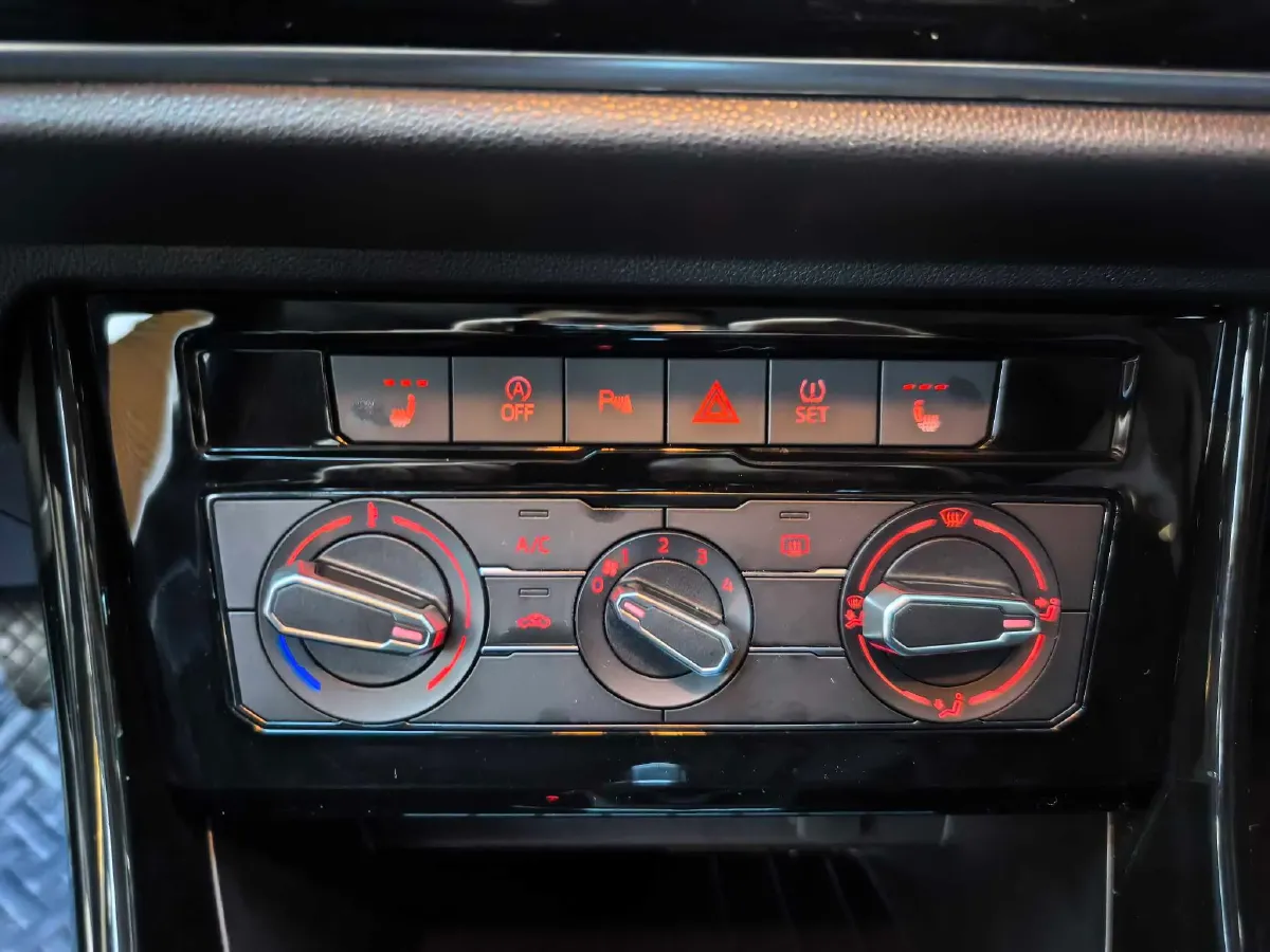 2022 Jetta VS5 1.4T 150HP L4 6AT,autocango,china used car exporter,china ev exporter,chinese used car exporter,chinese used ev exporter