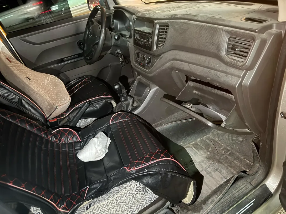 2019 WuLing HongGuang V 1.5L 105HP L4 5MT,autocango,china used car exporter,china ev exporter,chinese used car exporter,chinese used ev exporter