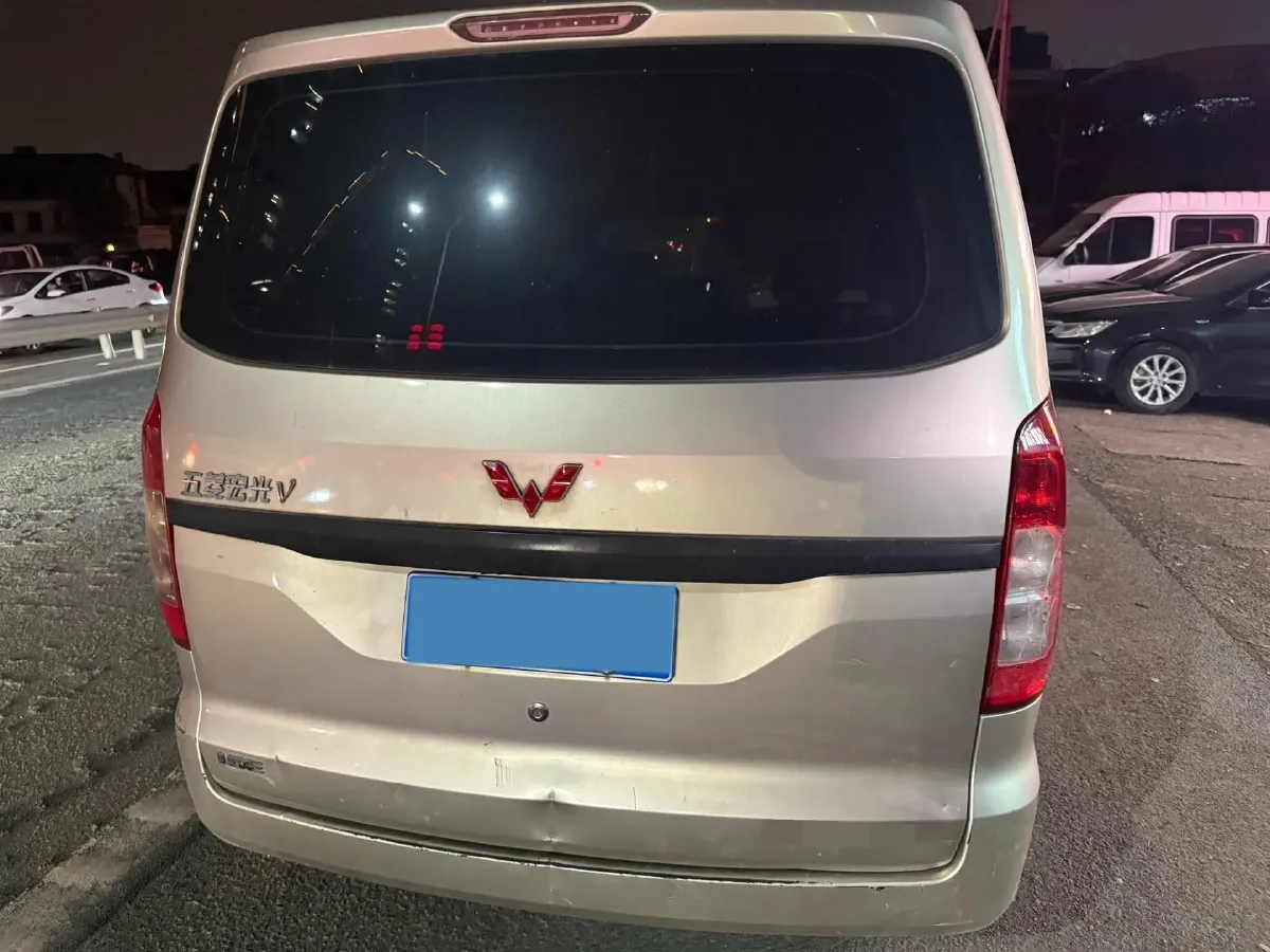 2019 WuLing HongGuang V 1.5L 105HP L4 5MT,autocango,china used car exporter,china ev exporter,chinese used car exporter,chinese used ev exporter