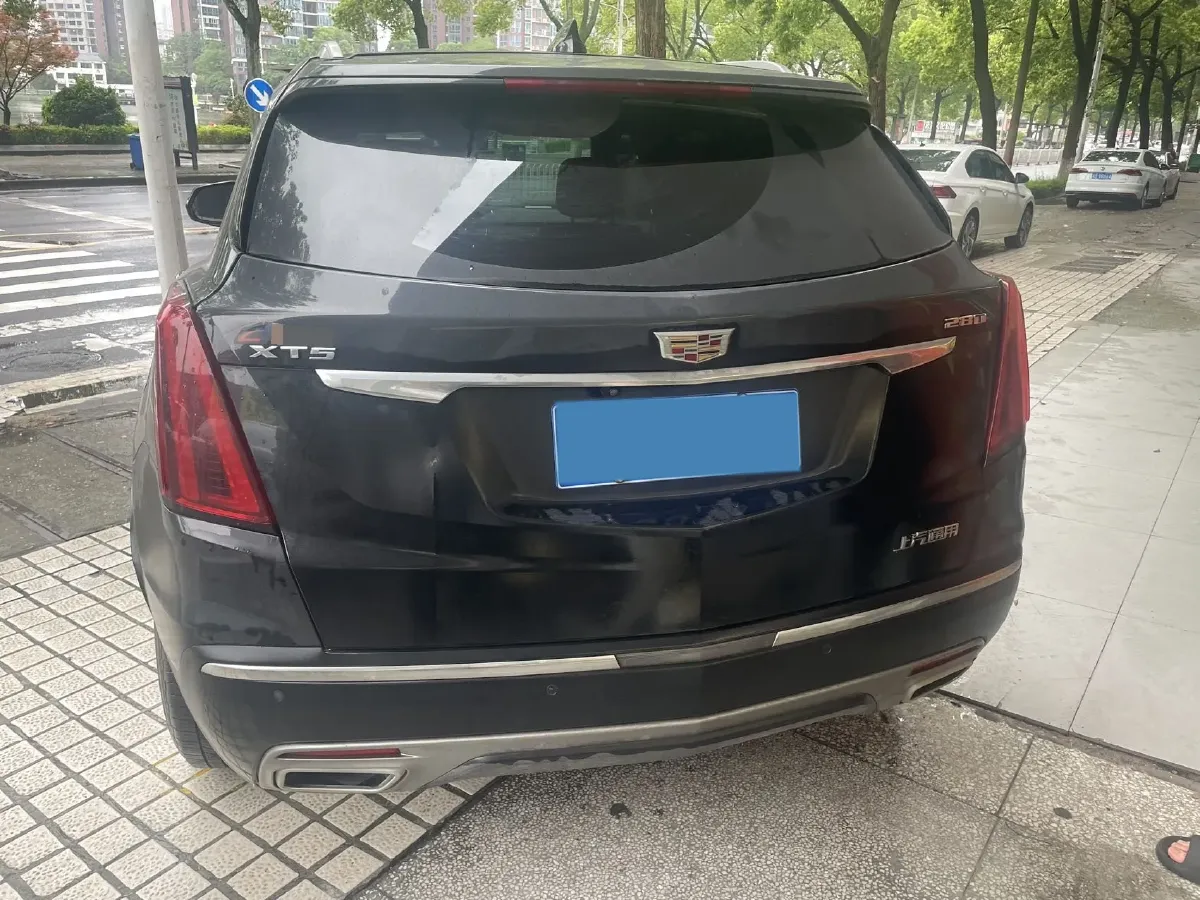 2023 Cadillac XT5 2.0T 237HP L4 9AT,autocango,china used car exporter,china ev exporter,chinese used car exporter,chinese used ev exporter