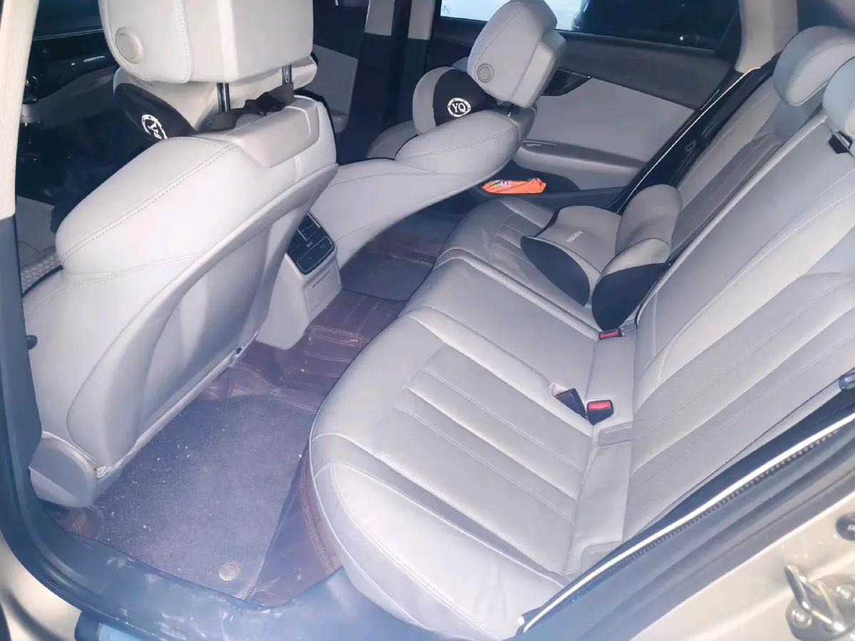 2020 Audi A4L 2.0T 150HP L4 7DCT,autocango,china used car exporter,china ev exporter,chinese used car exporter,chinese used ev exporter