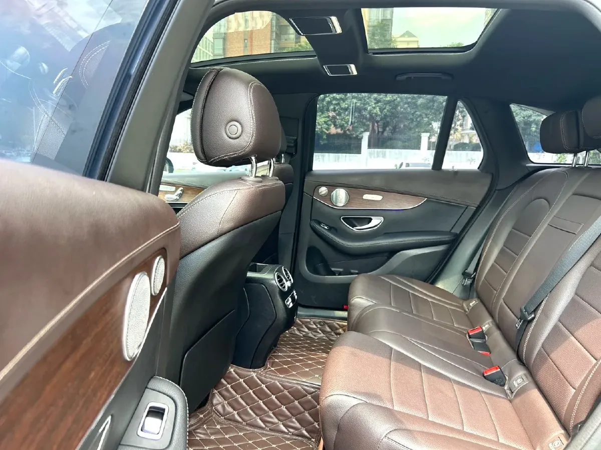 2021 Mercedes-Benz GLC Class 2.0T 258HP L4 9AT,autocango,china used car exporter,china ev exporter,chinese used car exporter,chinese used ev exporter