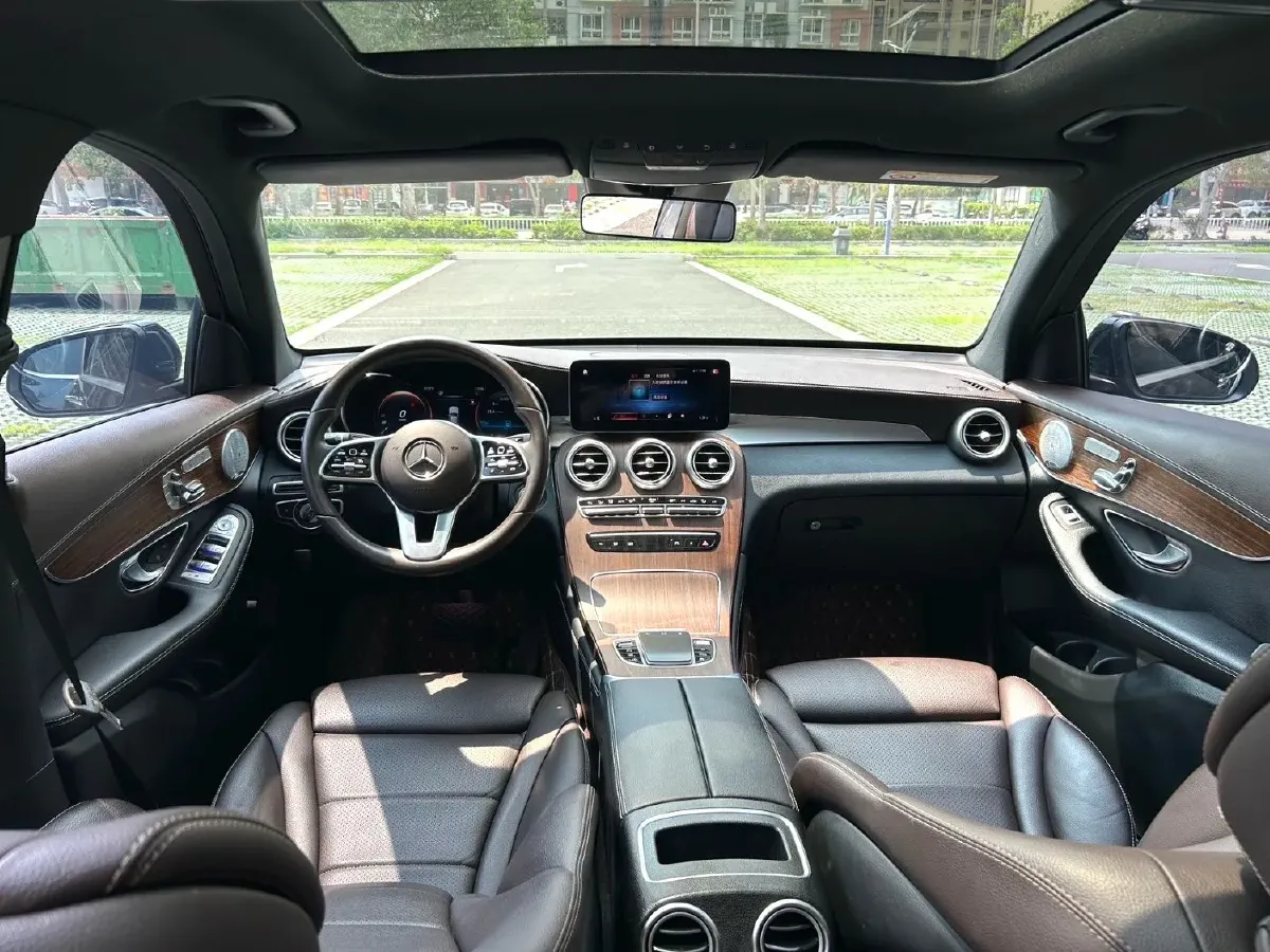2021 Mercedes-Benz GLC Class 2.0T 258HP L4 9AT,autocango,china used car exporter,china ev exporter,chinese used car exporter,chinese used ev exporter