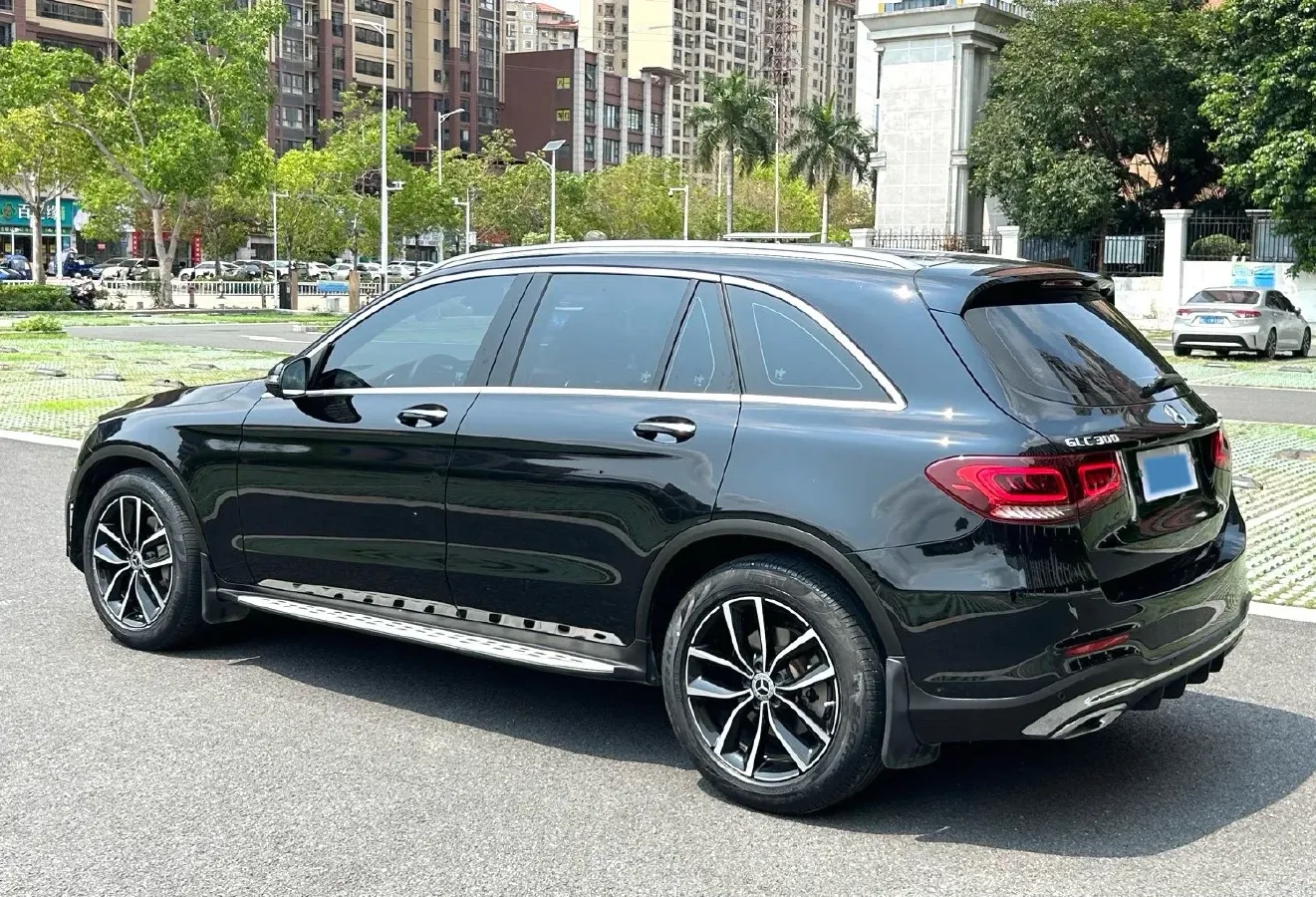 2021 Mercedes-Benz GLC Class 2.0T 258HP L4 9AT,autocango,china used car exporter,china ev exporter,chinese used car exporter,chinese used ev exporter