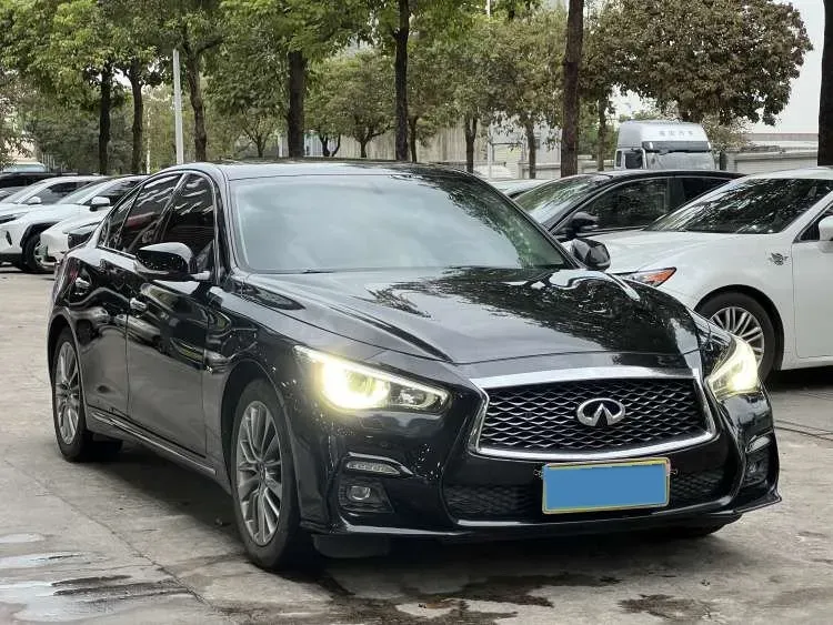 2018 Jeep Grand Commander 2.0T 265HP L4 9AT,autocango,china used car exporter,china ev exporter,chinese used car exporter,chinese used ev exporter