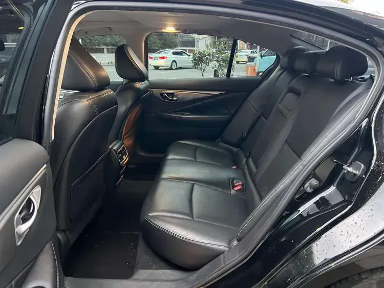 2018 Jeep Grand Commander 2.0T 265HP L4 9AT,autocango,china used car exporter,china ev exporter,chinese used car exporter,chinese used ev exporter