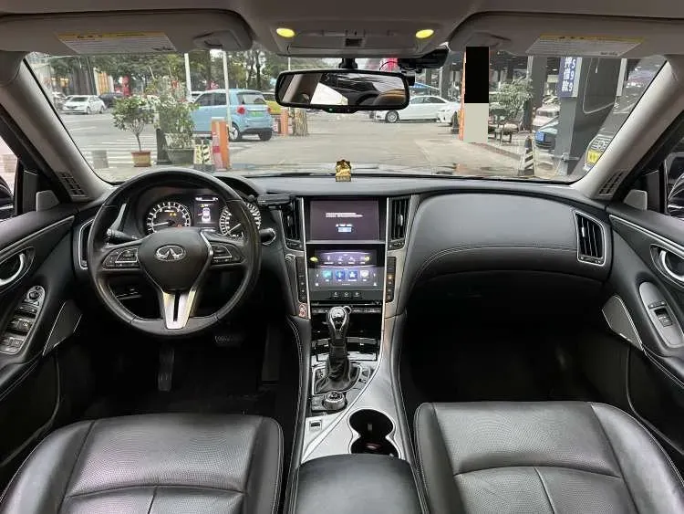 2018 Jeep Grand Commander 2.0T 265HP L4 9AT,autocango,china used car exporter,china ev exporter,chinese used car exporter,chinese used ev exporter