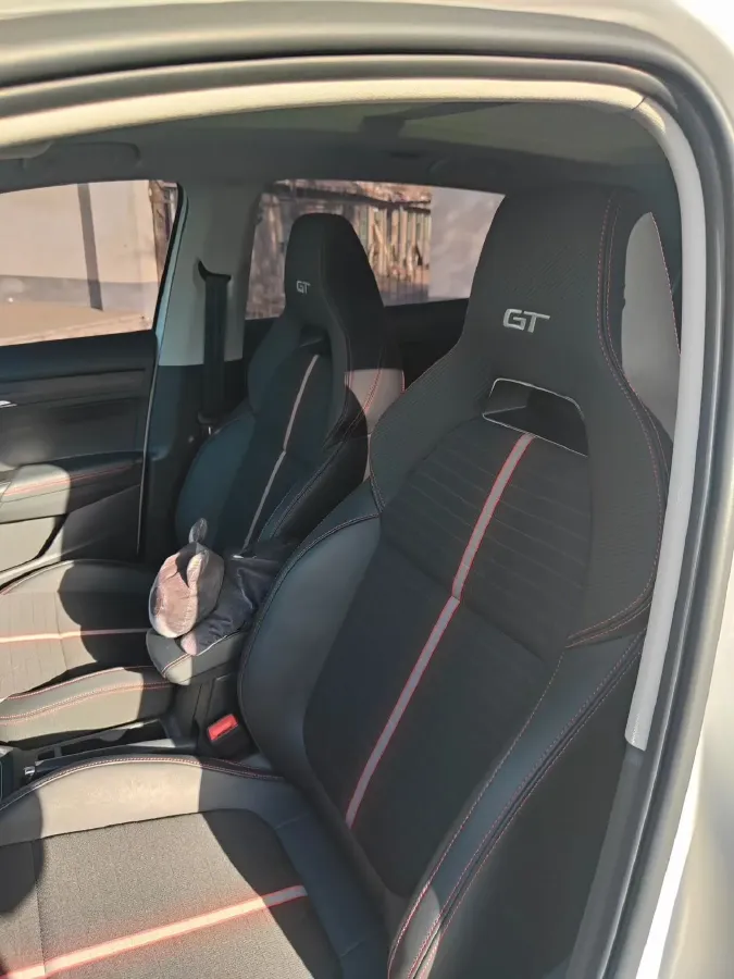 2021 Skoda Kamiq 1.2T 116HP L4 7DCT,autocango,china used car exporter,china ev exporter,chinese used car exporter,chinese used ev exporter