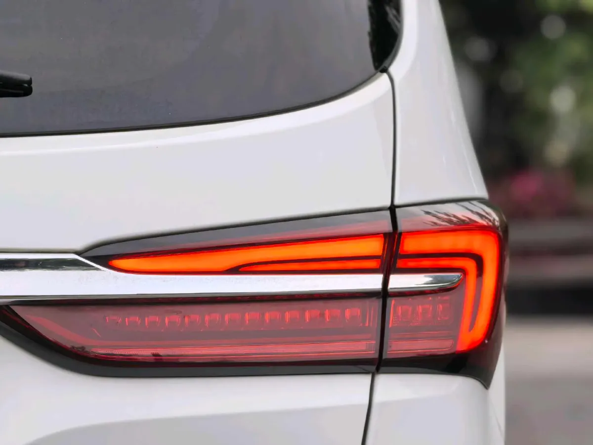 2022 Buick GL8 2.0T 237HP L4 9AT,autocango,china used car exporter,china ev exporter,chinese used car exporter,chinese used ev exporter