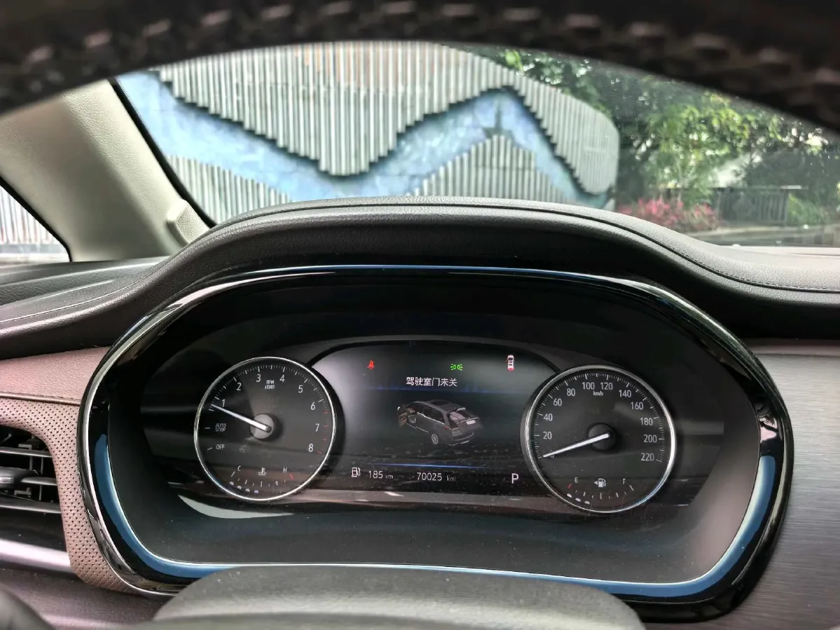 2022 Buick GL8 2.0T 237HP L4 9AT,autocango,china used car exporter,china ev exporter,chinese used car exporter,chinese used ev exporter