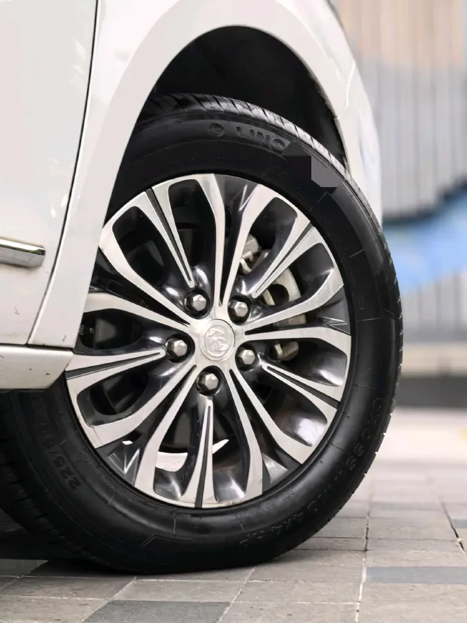 2022 Buick GL8 2.0T 237HP L4 9AT,autocango,china used car exporter,china ev exporter,chinese used car exporter,chinese used ev exporter