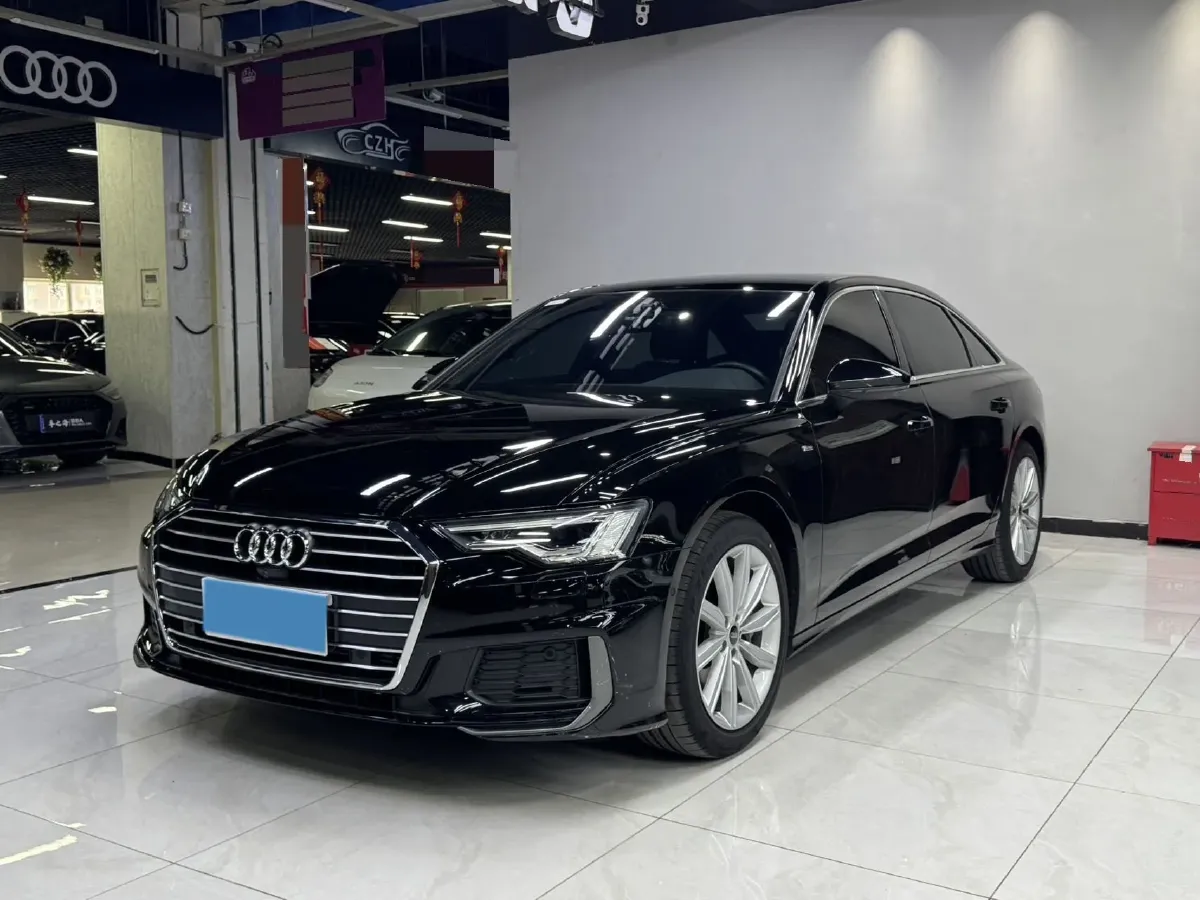 2022 Audi A6L 2.0T 224HP L4 7DCT,autocango,china used car exporter,china ev exporter,chinese used car exporter,chinese used ev exporter