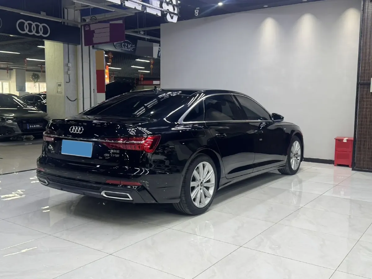 2022 Audi A6L 2.0T 224HP L4 7DCT,autocango,china used car exporter,china ev exporter,chinese used car exporter,chinese used ev exporter
