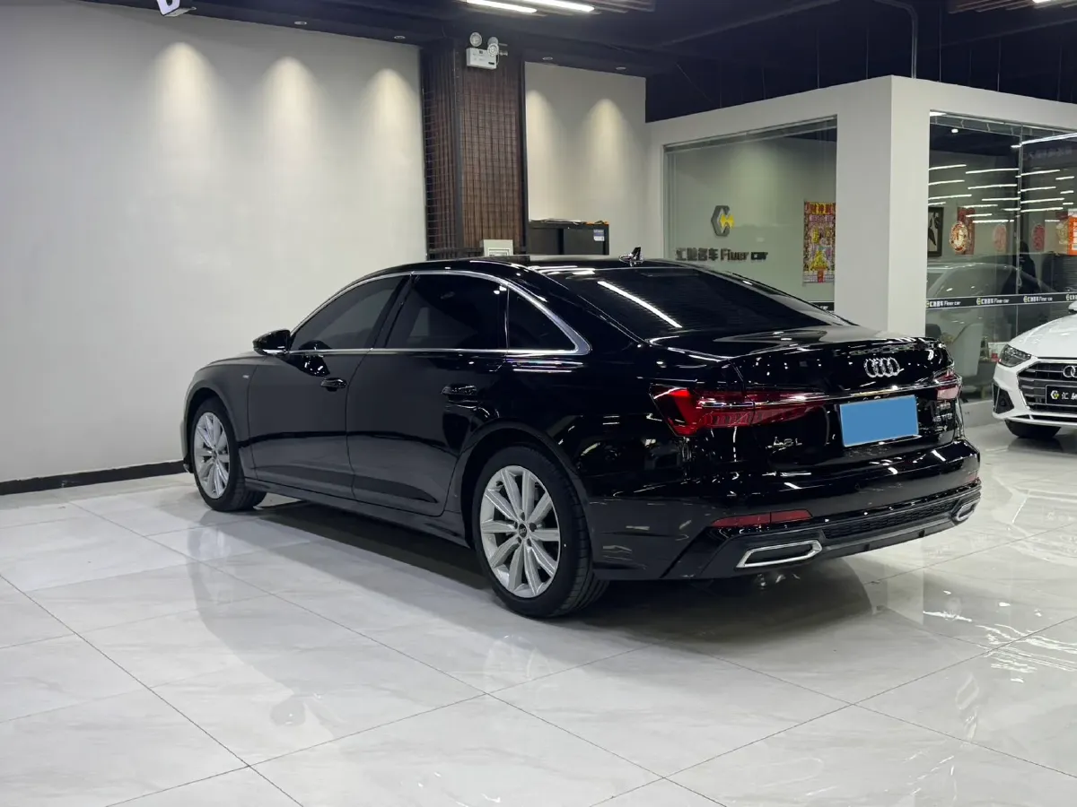 2022 Audi A6L 2.0T 224HP L4 7DCT,autocango,china used car exporter,china ev exporter,chinese used car exporter,chinese used ev exporter
