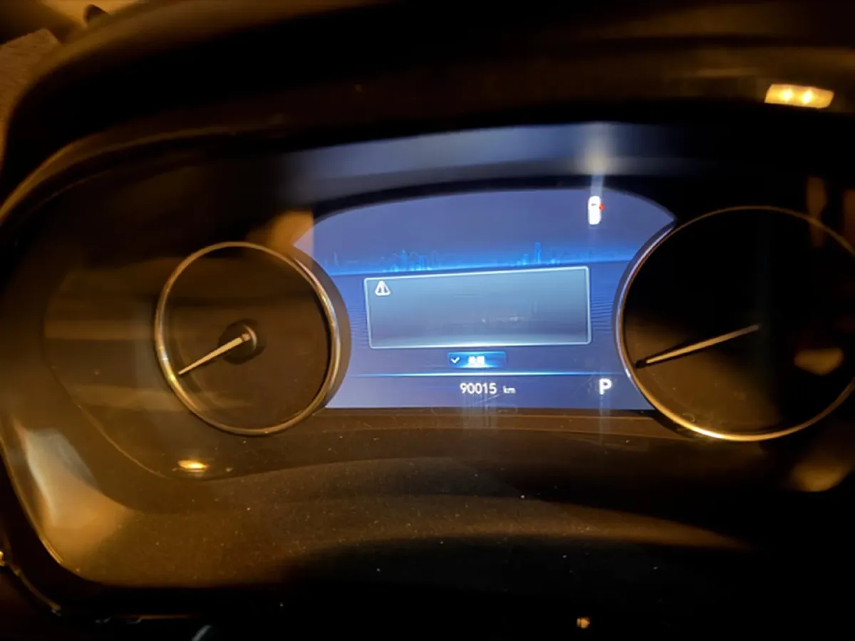 2022 Buick GL8 2.0T 237HP L4 9AT,autocango,china used car exporter,china ev exporter,chinese used car exporter,chinese used ev exporter